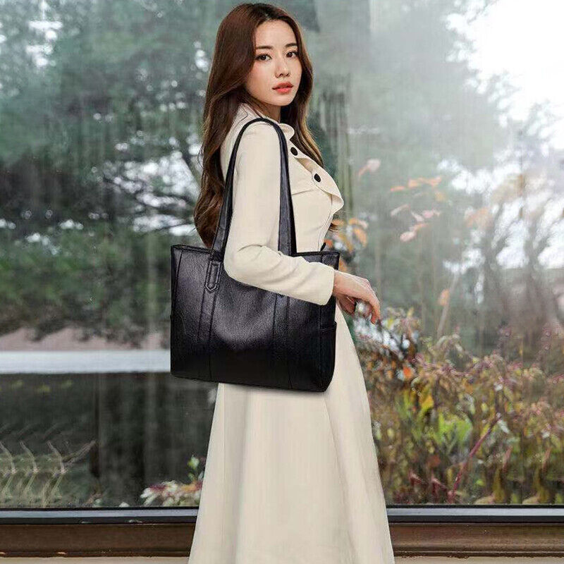 Elevate Your Style with Our Chic Women's Faux Leather Hobo Tote - Perfectly Spacious for Everyday Use in the UK